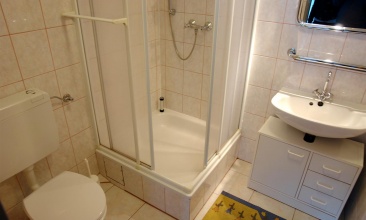 Kuća Sunčica, Apartman 4, Jezera