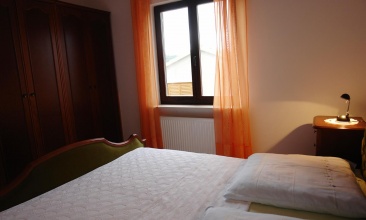 Kuća Sunčica, Apartman 2+2 b, Jezera