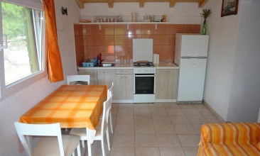 Kuća Tina, Ribarska kuća 2+2, Murter