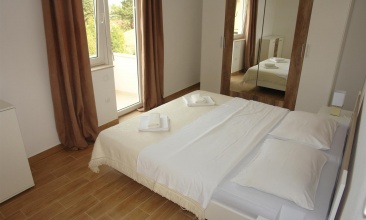 Kuća Tina 2, Apartman 4+2, Betina