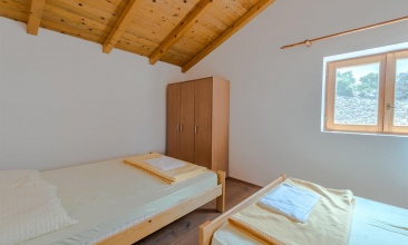 Kuća Toni, Ribarska kuća 2+2, Murter