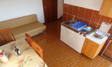 Kuća Tugomir, Apartman 2+2 a, Jezera