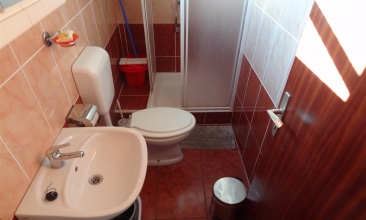 Kuća Tugomir, Apartman 2+2 a, Jezera