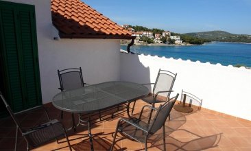 Kuća Verna, Apartman 2+1 b, Jezera