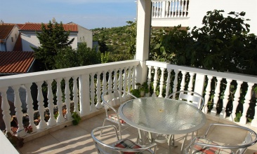 Kuća Željko, Apartman 2+1 a, Murter