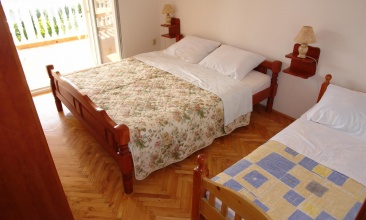 Kuća Željko, Apartman 4+2 a, Murter