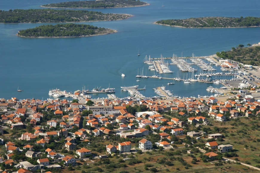 Uvala Hramina sa brda Sv. Rok