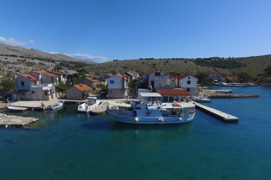 Brod Račić, Kornati, Uvala Vrulje