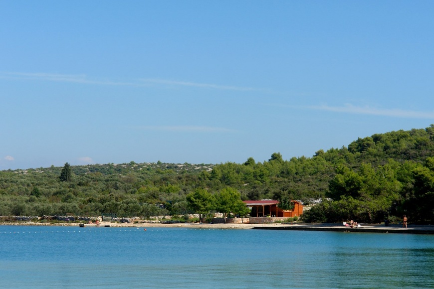 Beach bar na plaži Jazina