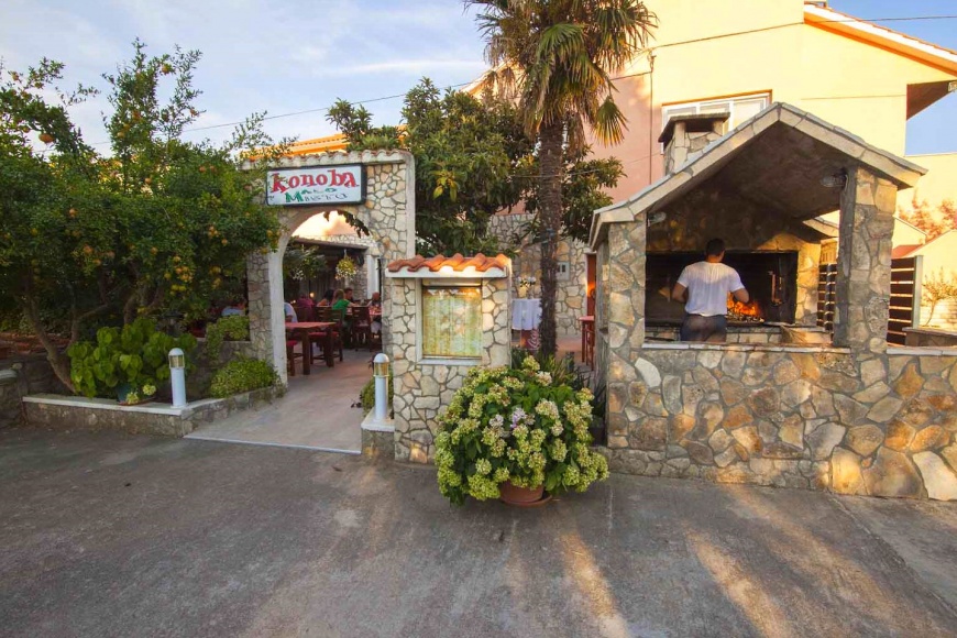 Konoba Malo misto Murter