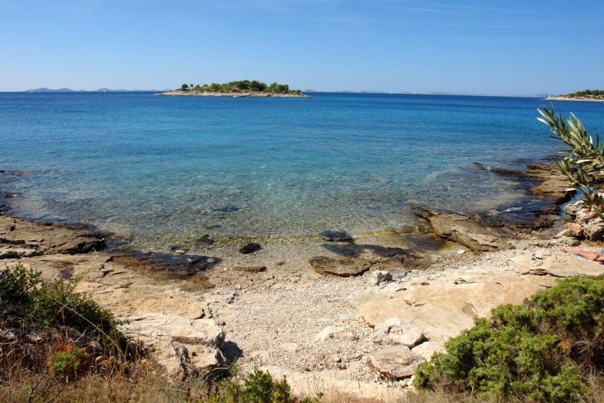 Uvalica na plaži Kosirina