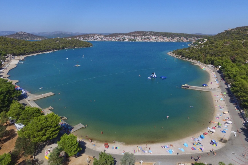 Plaža Lovišća Tisno