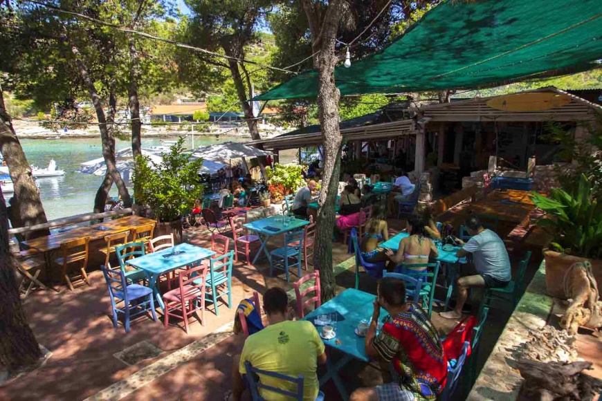 Beach bar Lantana Murter