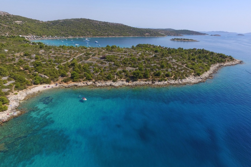 Uvale Tužbine i Kosirina