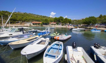 Lučica na plaži Čigrađa