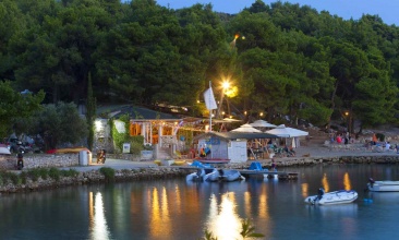 Pizzeria Lantana u uvali Čigraša