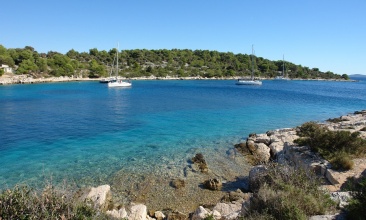 Žalo na plaži Sv Nikola