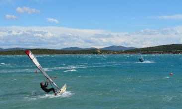 Jedrenje na dasci Betina